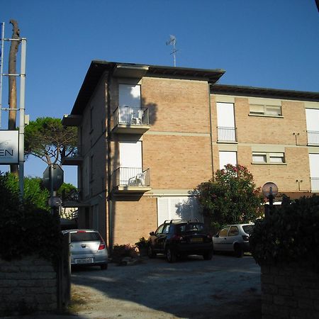 Hotel Garden Tirrenia Exterior photo