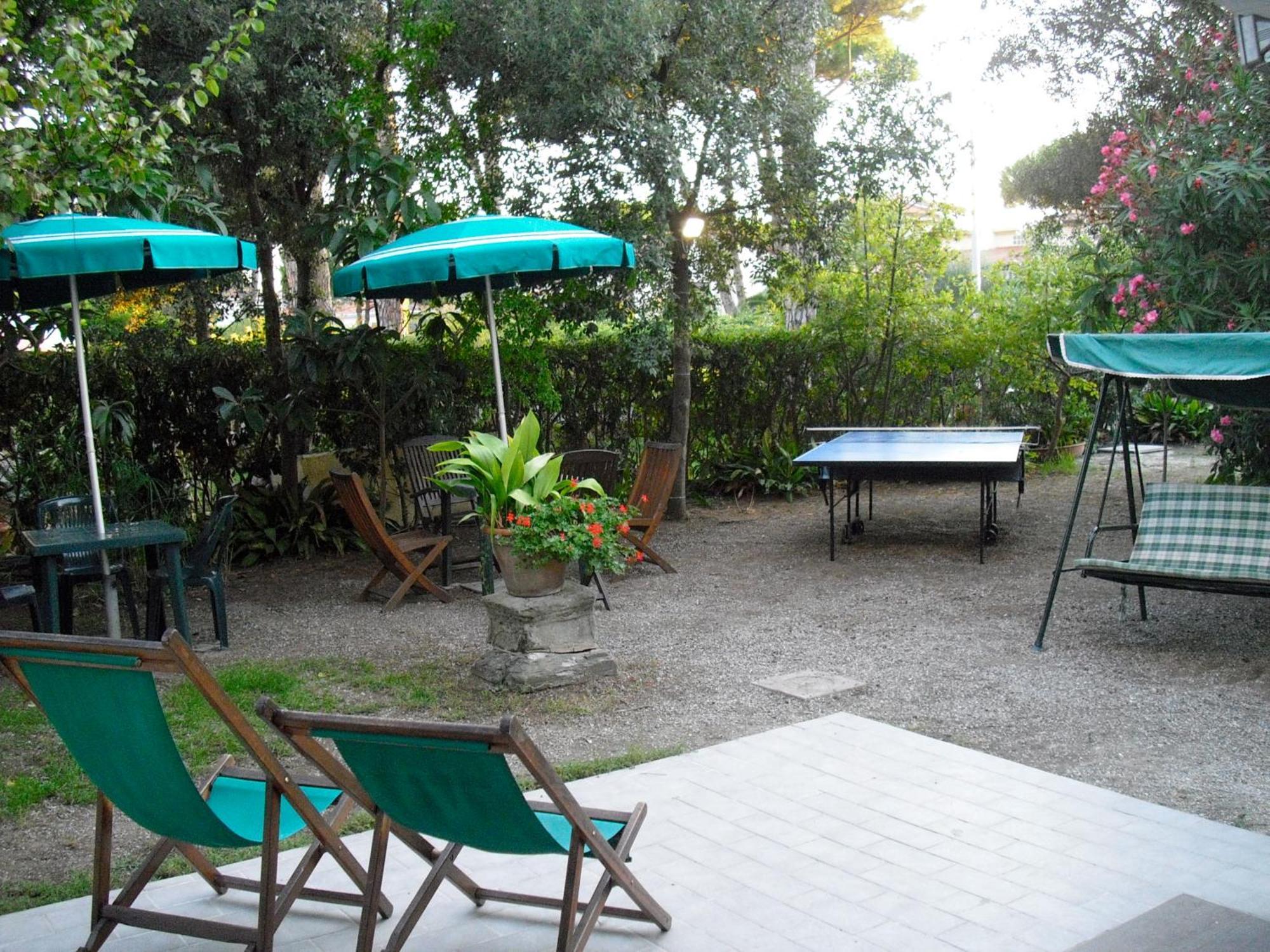 Hotel Garden Tirrenia Exterior photo